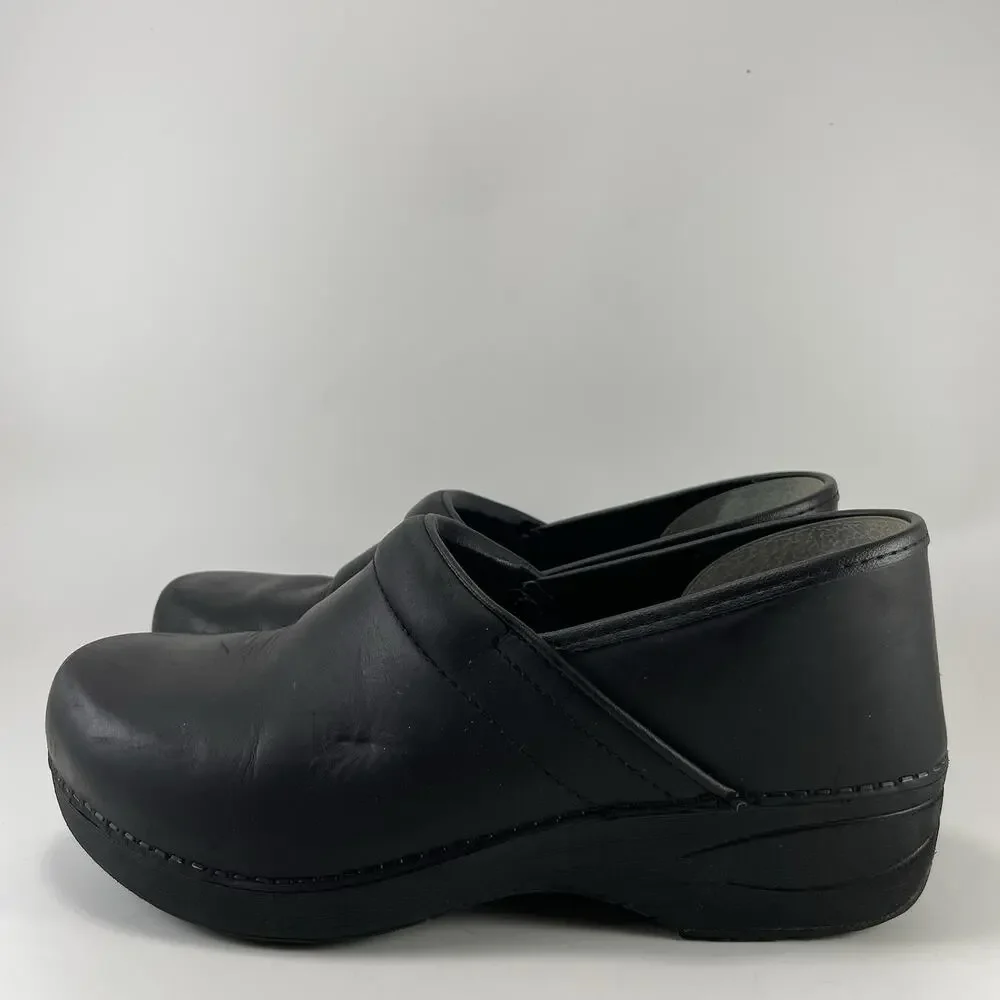 Dansko XP 2.0 Clogs Womens Size 40, US Size 9.5-10 Black Slip Resistant Work